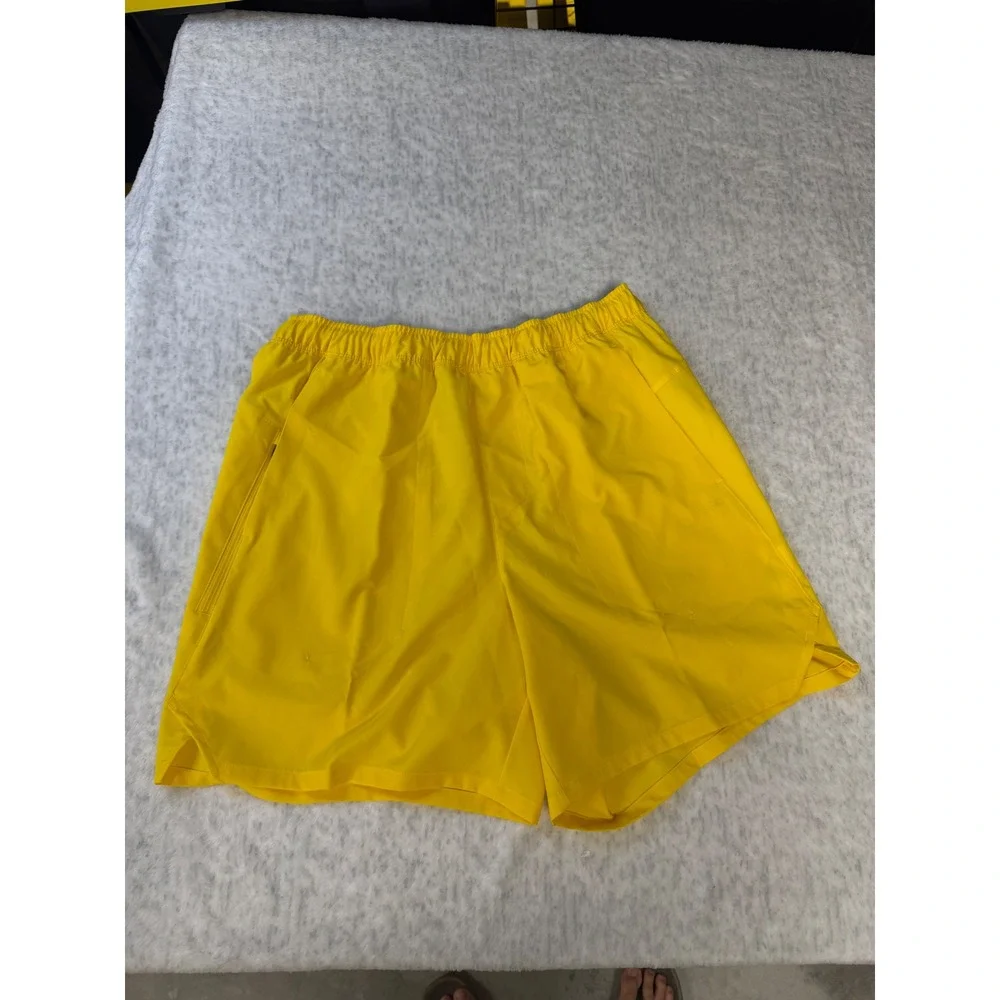 DSG Mens 6 Inch Agility Short Yellow Athletic Fit Running Gym Shorts Size M NEW